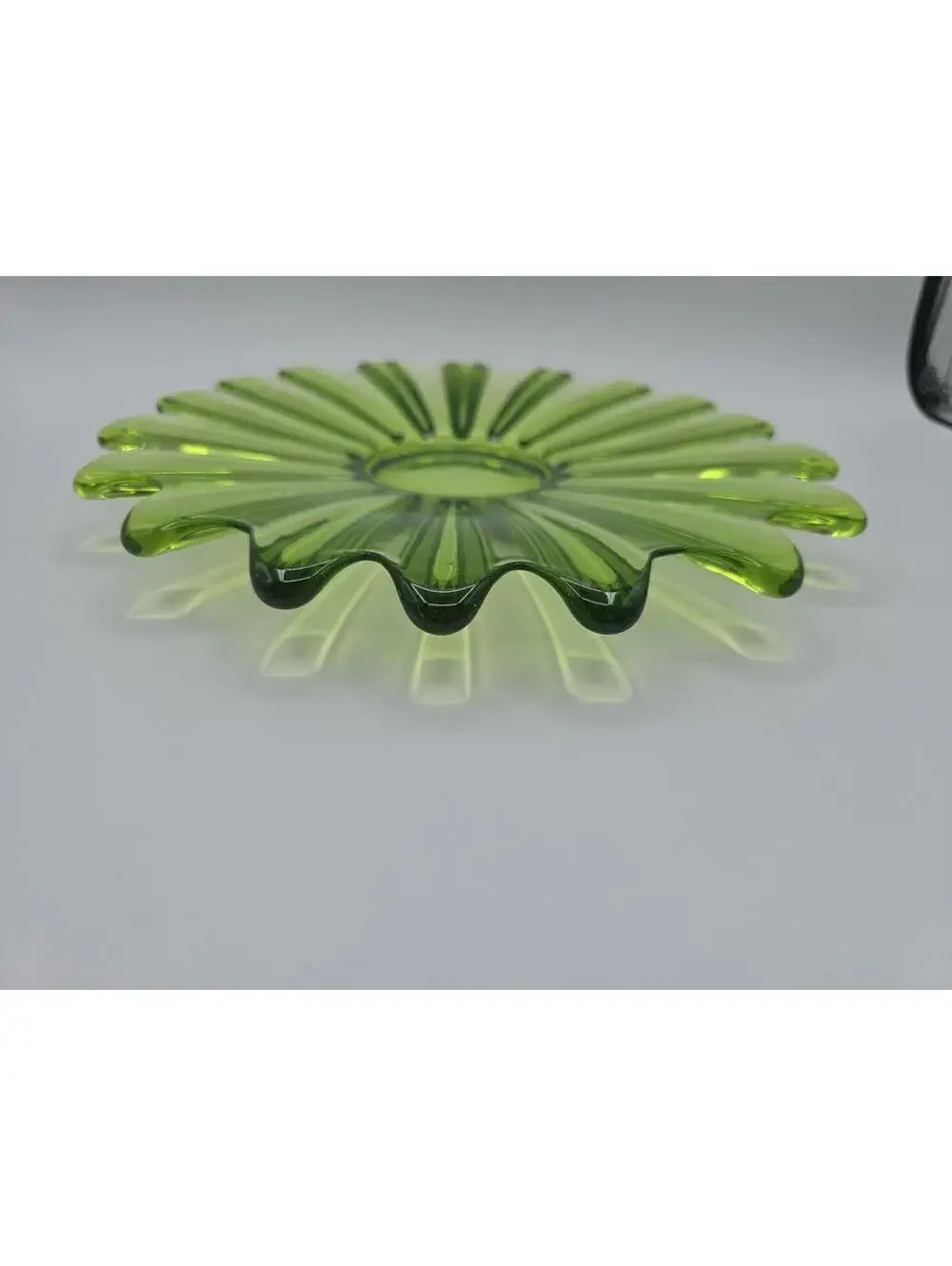 Vintage Indiana Glass Olive Green Sunburst Serving Plate 9
